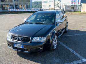 Image 4/7 de Audi RS6 Avant (2003)