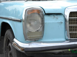 Imagen 17/50 de Mercedes-Benz 220 D (1974)