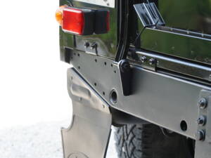 Bild 33/97 von Land Rover Defender 90 Td5 (2000)