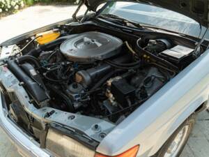 Image 46/50 de Mercedes-Benz 380 SEC (1982)