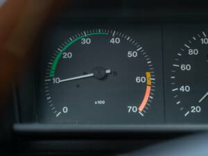 Immagine 47/50 di Alfa Romeo 75 2.0 Twin Spark (1989)