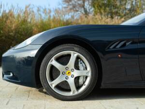 Bild 49/50 von Ferrari California (2010)