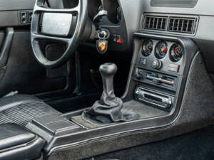 Image 29/58 of Porsche 924 Turbo (1982)