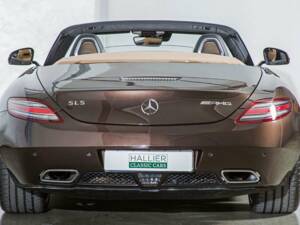 Bild 8/20 von Mercedes-Benz SLS AMG Roadster (2011)