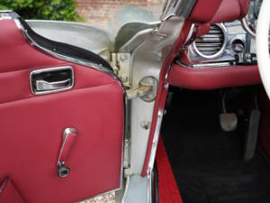 Image 34/50 of Mercedes-Benz 280 SL (1969)