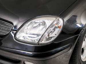 Image 34/50 of Mercedes-Benz SLK 200 Kompressor (2001)
