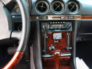Image 51/59 of Mercedes-Benz 500 SLC (1980)