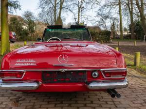 Afbeelding 11/50 van Mercedes-Benz 230 SL (1966)