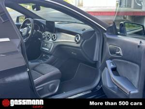 Image 14/15 of Mercedes-Benz CLA 220 CDI (2017)