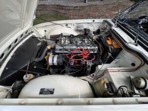 Image 25/30 of Triumph TR 6 PI (1970)