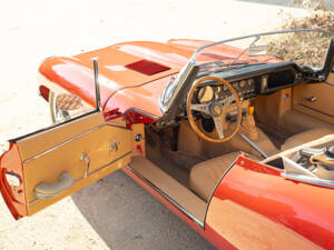 Image 29/54 of Jaguar E-Type 4.2 (1965)