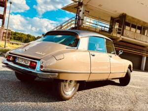 Image 35/54 of Citroën DS 21 Pallas (1972)