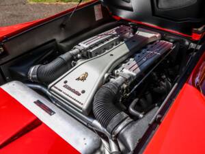 Image 21/26 of Lamborghini Diablo VT (1994)