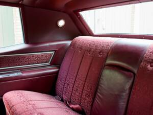 Bild 175/200 von Cadillac Coupe DeVille (1968)