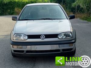 Image 2/10 of Volkswagen Golf III 1.6 (1995)