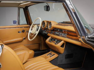 Image 25/46 de Mercedes-Benz 280 SE 3,5 (1971)