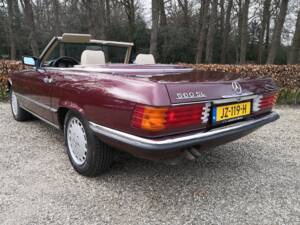 Image 7/38 of Mercedes-Benz 560 SL (1986)