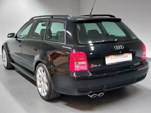 Image 4/15 de Audi RS4 Avant (2001)