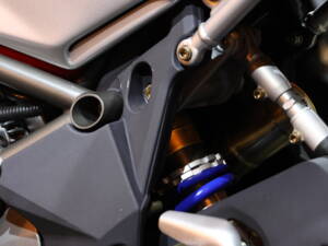 Image 19/36 of MV Agusta DUMMY (2004)