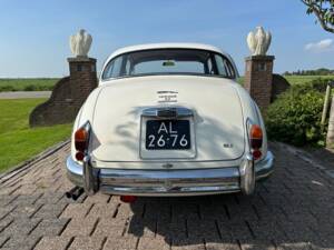 Immagine 11/75 di Jaguar Mk II 3.4 (1964)