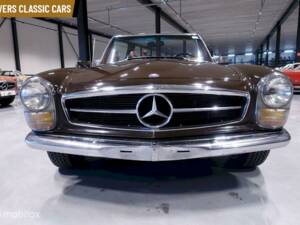 Bild 2/12 von Mercedes-Benz 280 SL (1969)