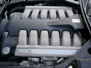 Image 37/50 of Aston Martin DB AR1 (2004)