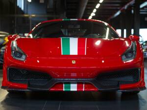 Image 3/50 de Ferrari 488 Pista (2019)