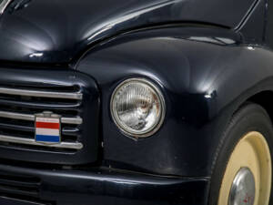 Image 21/50 of FIAT 500 C Topolino (1953)