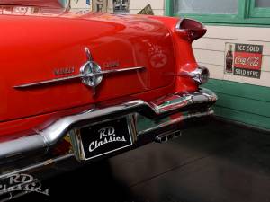 Image 39/50 of Oldsmobile 98 Starfire (1956)