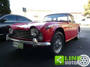 Image 2/10 of Triumph TR 5 PI (1968)