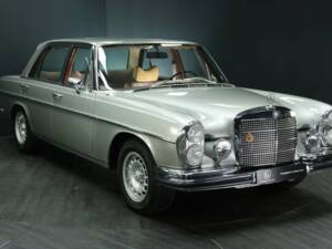 Image 8/30 of Mercedes-Benz 300 SEL 6.3 (1970)