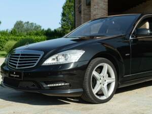 Immagine 22/50 di Mercedes-Benz S 350 CDI BlueEFFICIENCY L (2011)