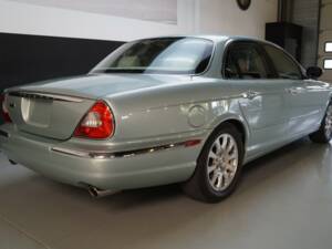 Image 35/46 of Jaguar XJ 8 4.2 (2004)