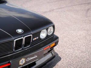 Image 16/91 de BMW M3 Sport Evo (1990)