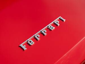 Image 23/50 of Ferrari Mondial T (1991)