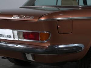 Image 16/41 of BMW 3.0 CS (1975)