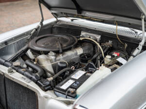 Image 8/63 of Mercedes-Benz 230&#x2F;6 (1974)