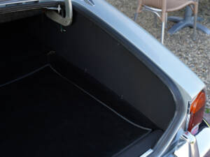 Bild 32/50 von Jaguar XJ 6 C 4.2 (1975)