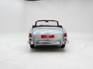 Image 7/15 of Mercedes-Benz 220 S Cabriolet (1959)