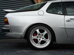 Immagine 26/50 di Porsche 944 Turbo (1990)