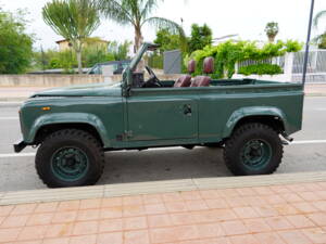Bild 29/37 von Land Rover 90 (1987)