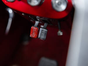 Immagine 19/40 di Alfa Romeo 2000 Spider (1961)