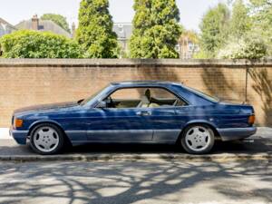 Image 38/50 of Mercedes-Benz 500 SEC (1989)