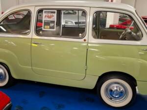 Image 12/36 of FIAT 600 D Multipla (1964)