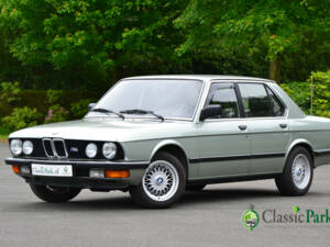 Immagine 1/50 di BMW 525i (1983)