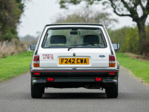 Bild 7/29 von Ford Fiesta XR2 (1988)