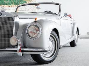 Image 20/49 of Mercedes-Benz 300 S Roadster (1953)