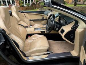 Image 20/32 of Aston Martin DB 9 Volante (2006)