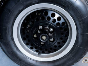 Image 9/22 of Jaguar XJ 12 (1986)