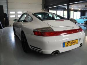 Imagen 48/50 de Porsche 911 Carrera 4 (2002)